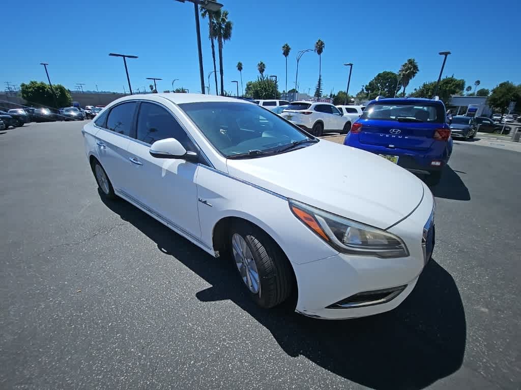 Thumbnail: 2017 Hyundai Sonata - 3