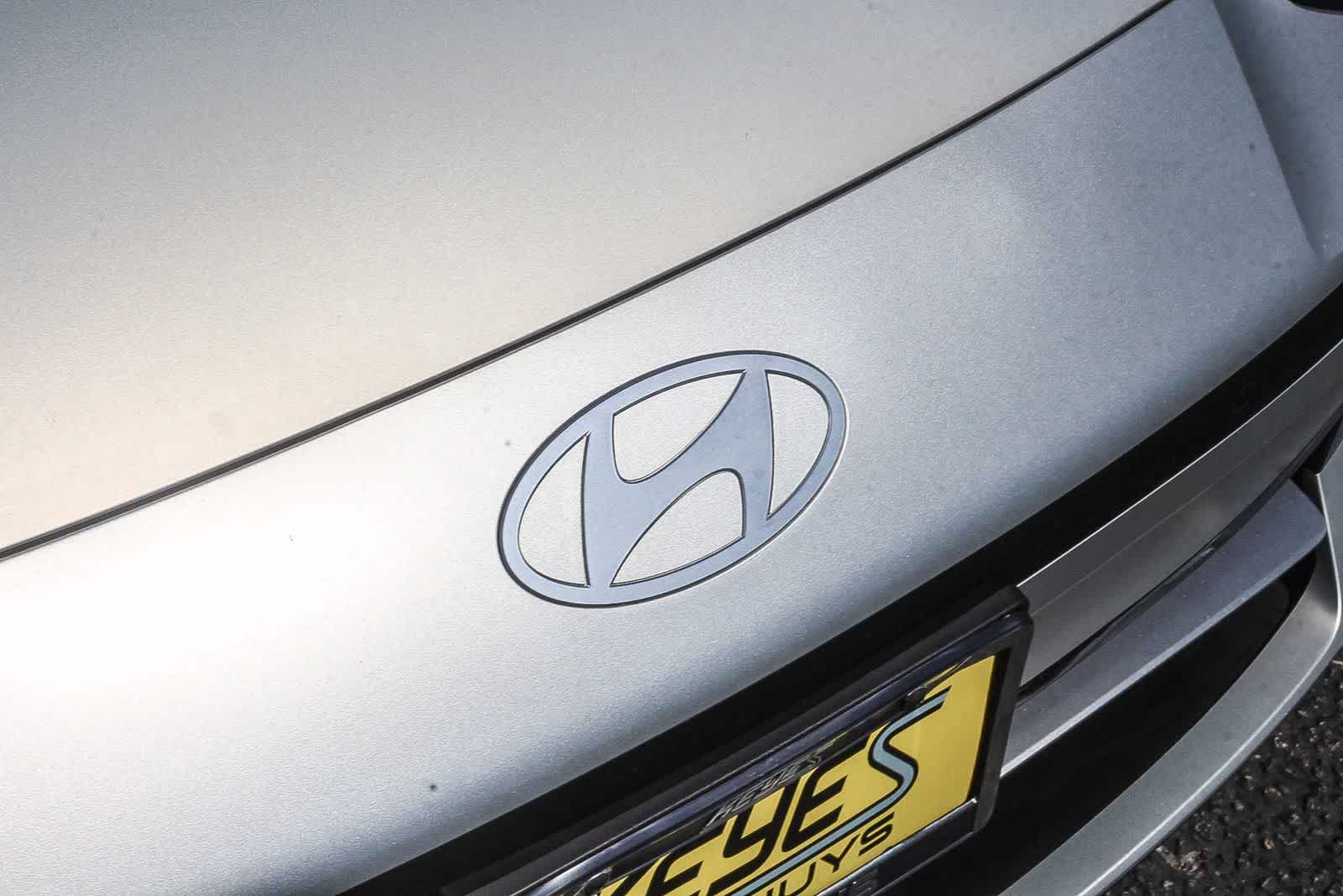 Thumbnail: 2023 Hyundai Ioniq 6 - 14