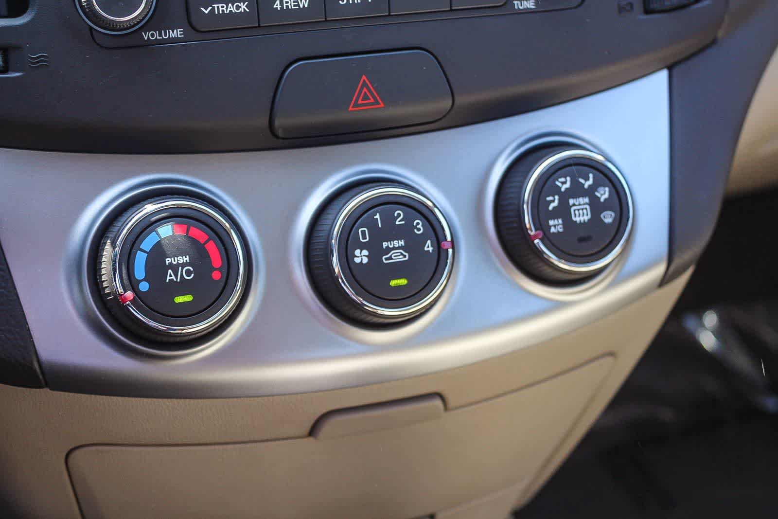 Thumbnail: 2010 Hyundai Elantra - 33