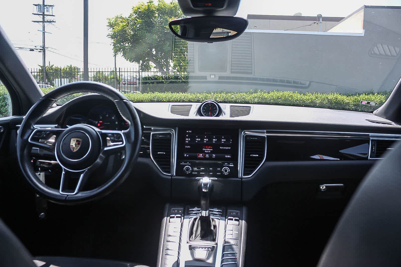 Thumbnail: 2018 Porsche Macan - 16