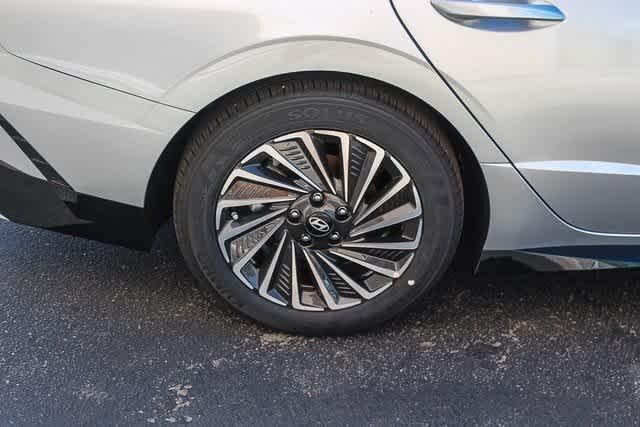2025 Hyundai Sonata Limited 8