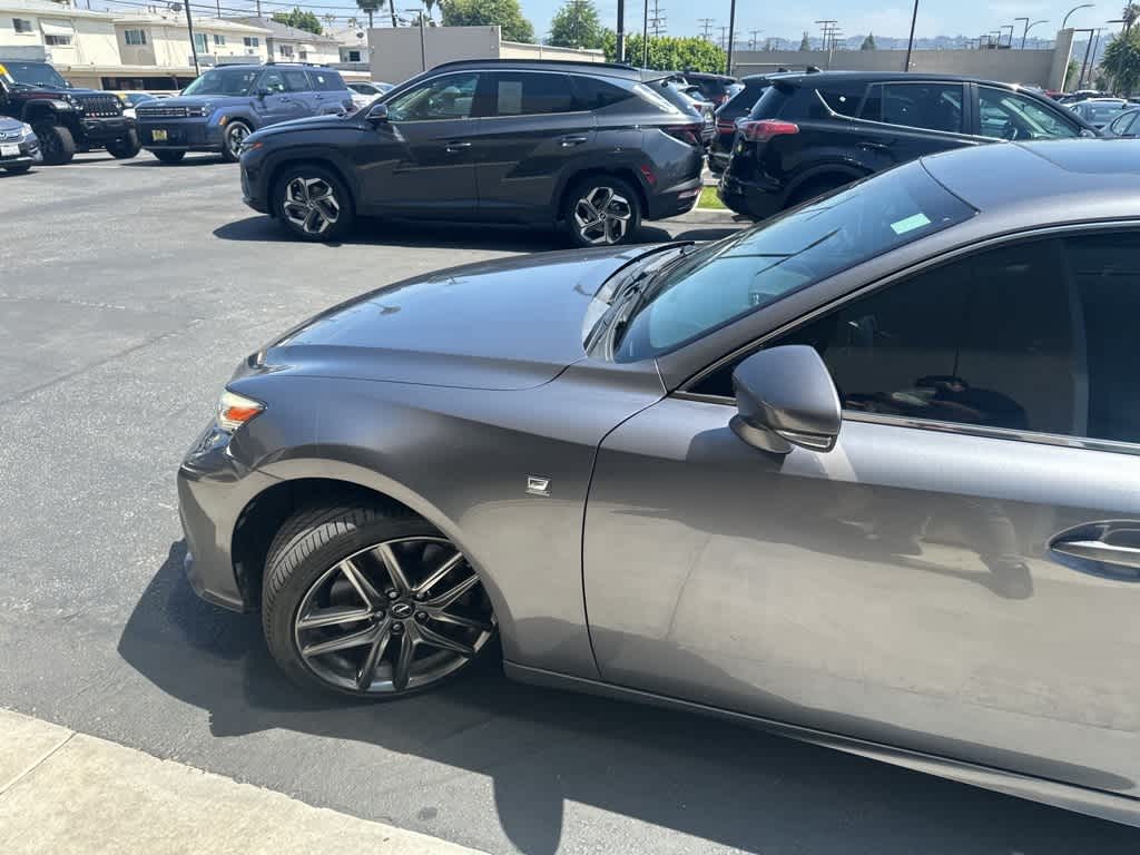 2016 Lexus IS 200t 27