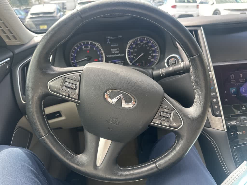 Thumbnail: 2017 INFINITI Q50 - 14