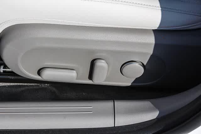 Thumbnail: 2025 Hyundai Ioniq 6 - 23