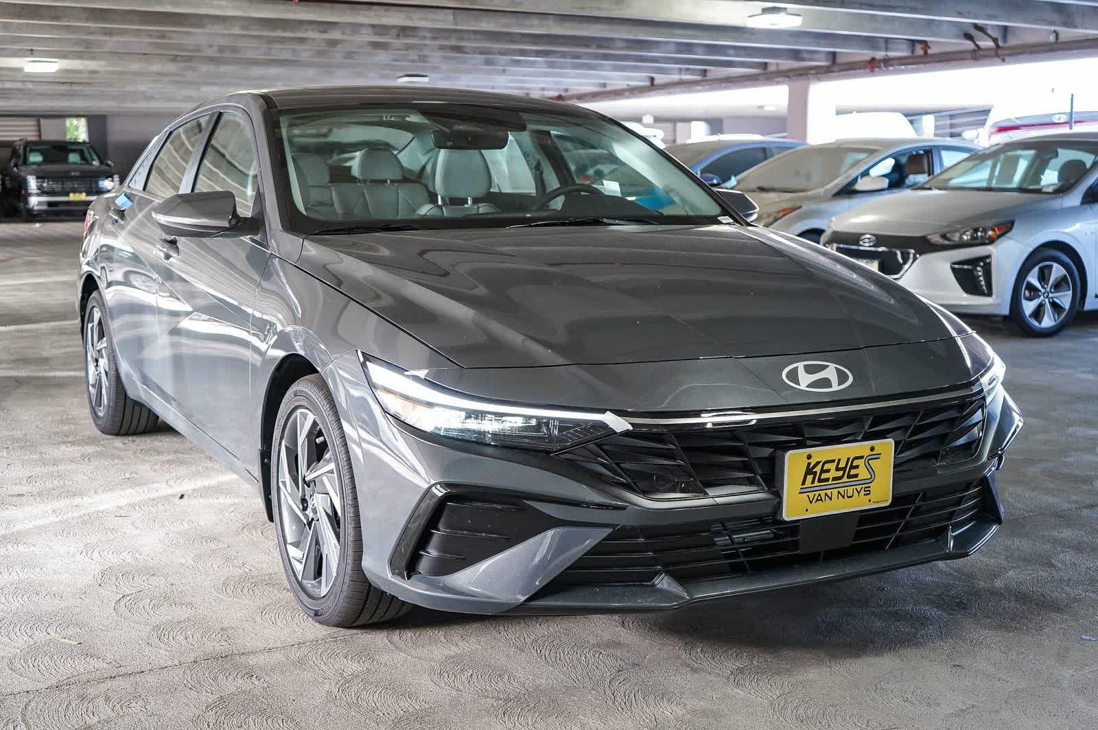 Thumbnail: 2026 Hyundai Elantra - 3