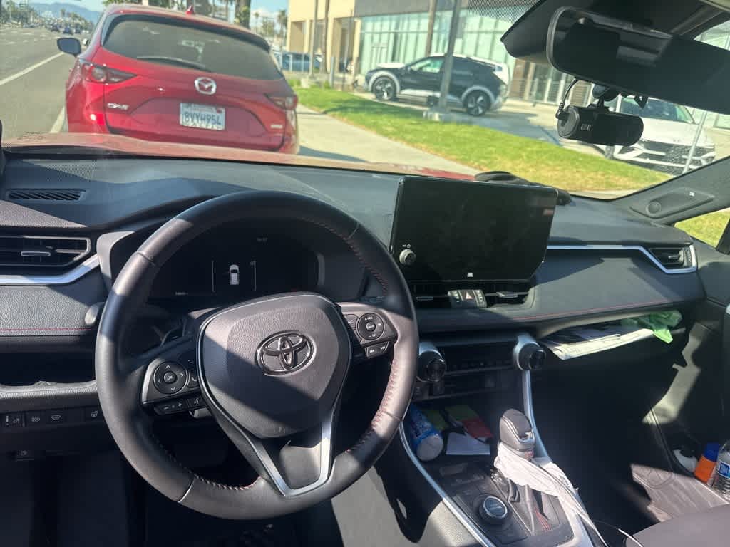 Thumbnail: 2023 Toyota RAV4 - 21