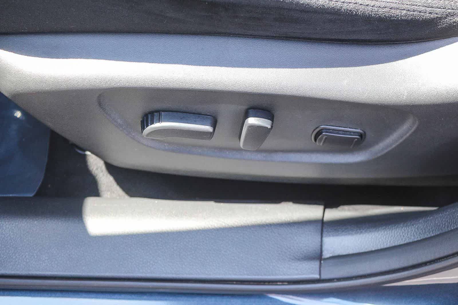 Thumbnail: 2016 Nissan Rogue - 29