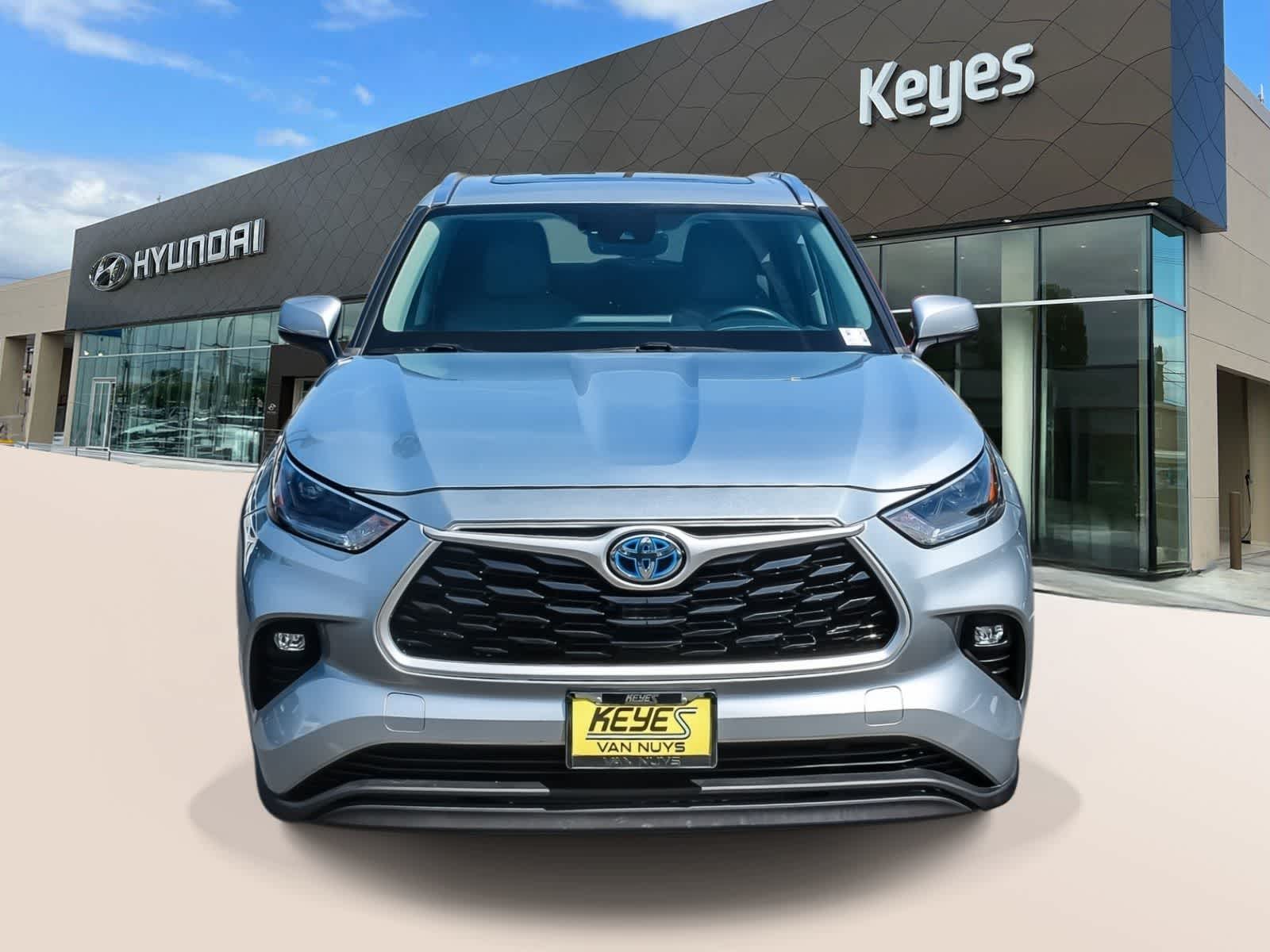 Thumbnail: 2021 Toyota Highlander - 2