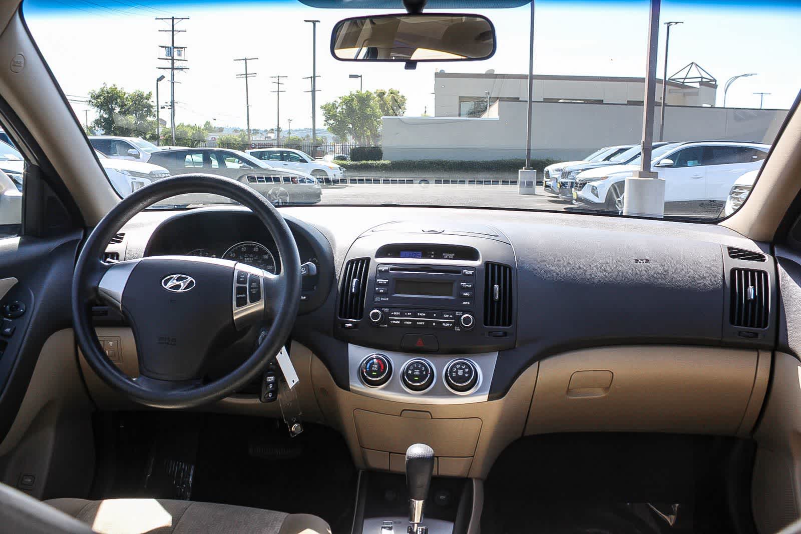 Thumbnail: 2010 Hyundai Elantra - 17