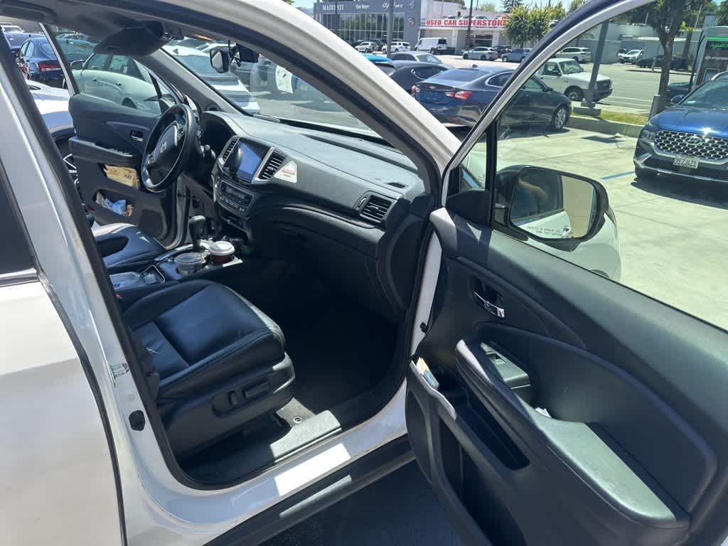 Thumbnail: 2018 Honda Pilot - 26