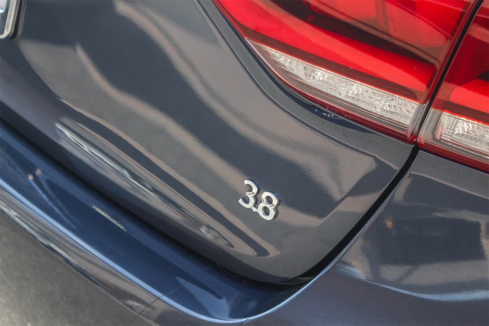 Thumbnail: 2015 Hyundai Genesis - 12