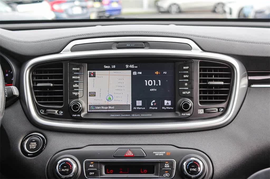 Thumbnail: 2019 Kia Sorento - 17