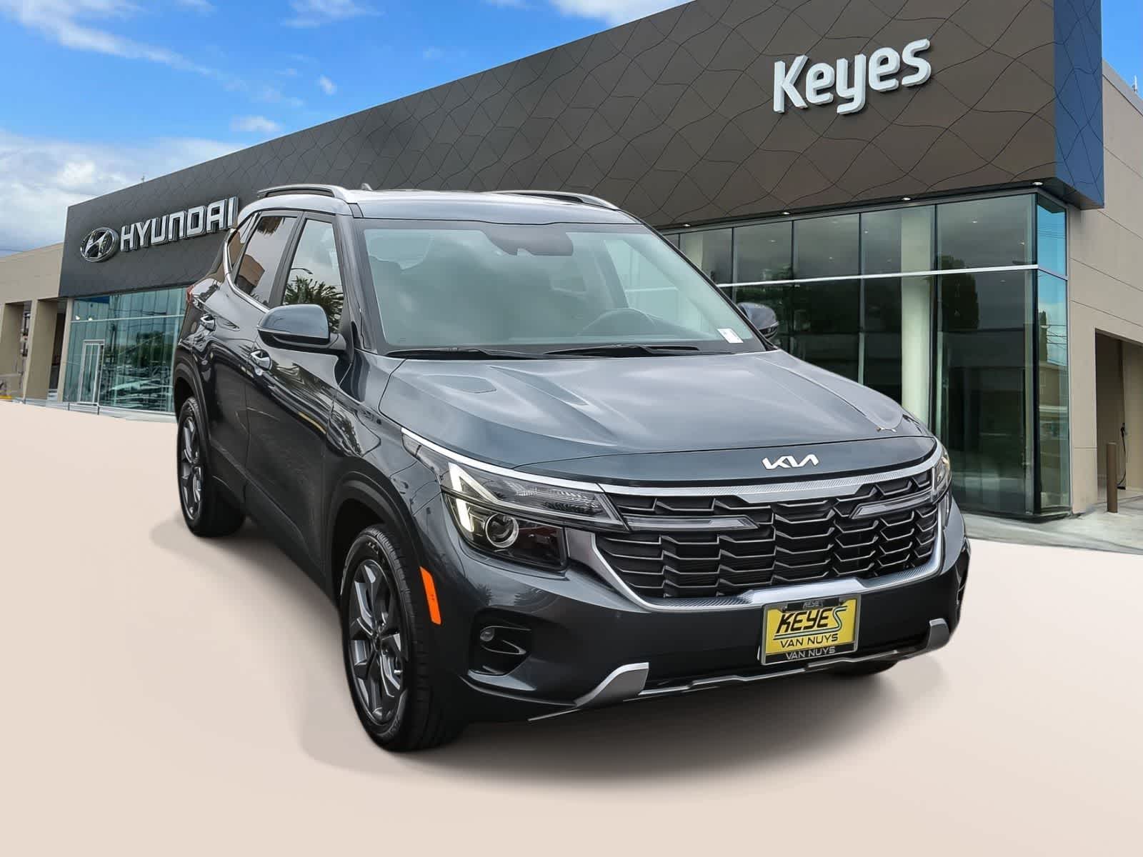 Thumbnail: 2024 Kia Seltos - 3