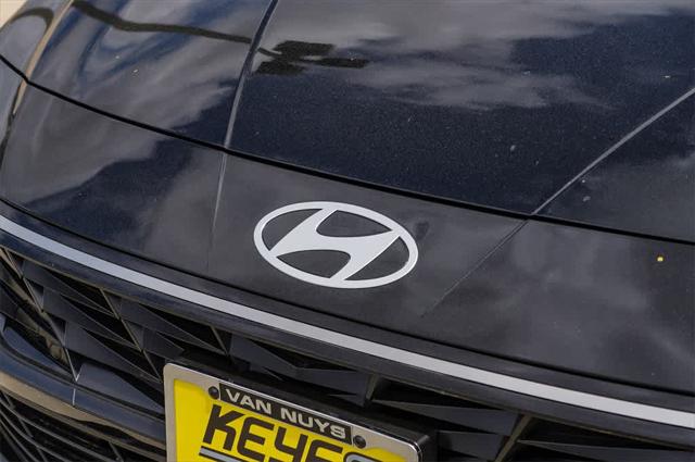 Thumbnail: 2025 Hyundai Elantra - 9
