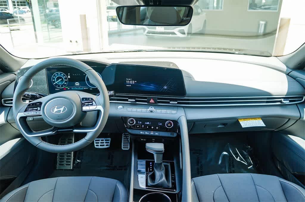 Thumbnail: 2025 Hyundai Elantra - 12
