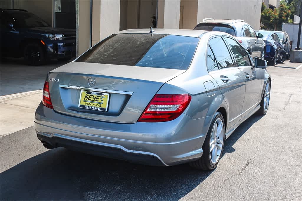 Thumbnail: 2013 Mercedes-Benz C-Class - 4