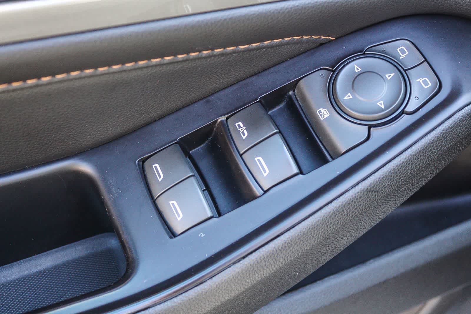 Thumbnail: 2018 Chevrolet Traverse - 28