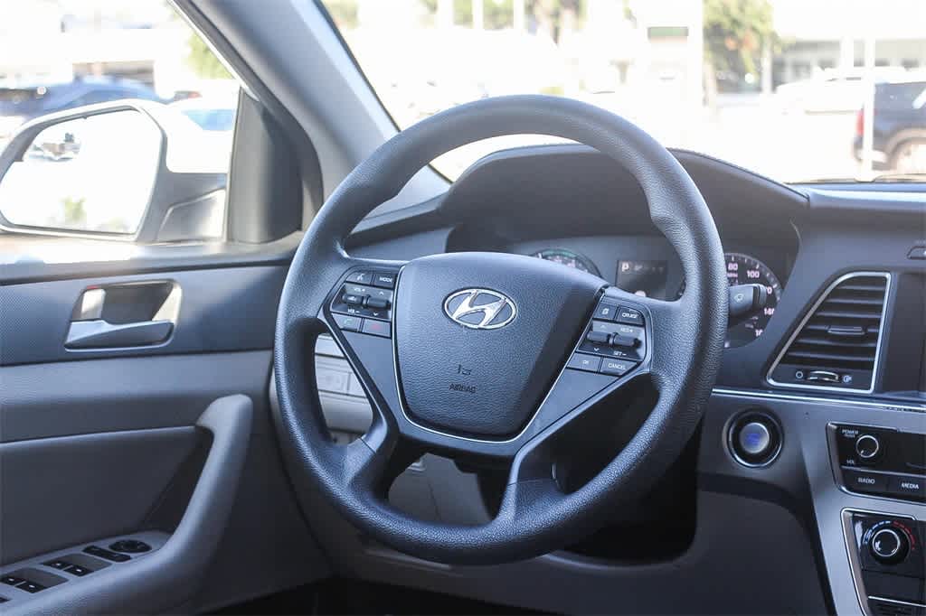 Thumbnail: 2017 Hyundai Sonata - 15