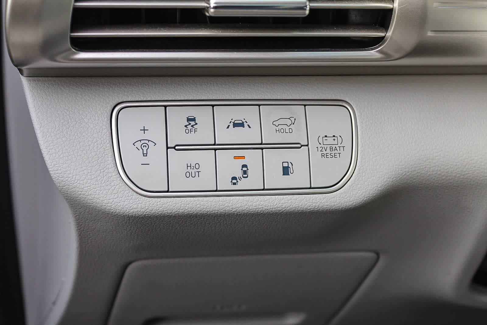 Thumbnail: 2022 Hyundai Nexo - 28