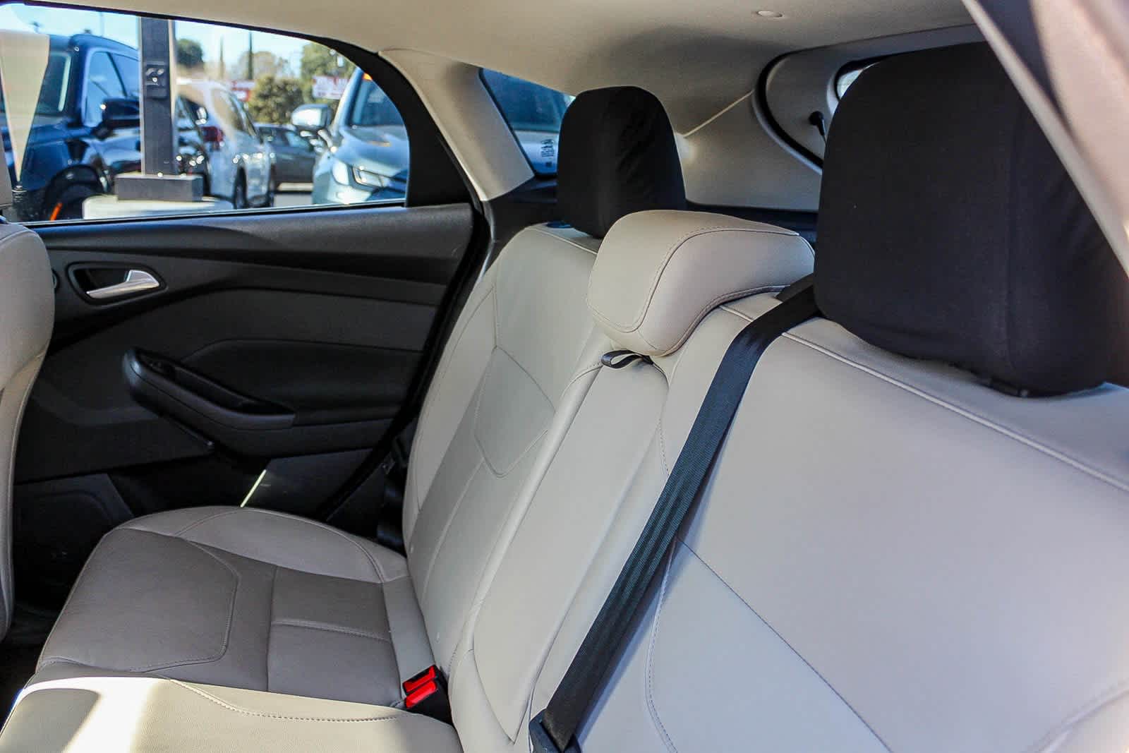 Thumbnail: 2017 Ford Focus - 26