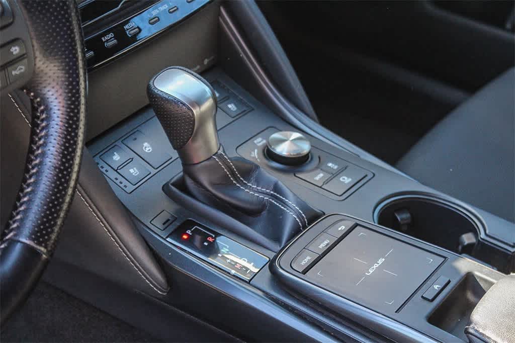 Thumbnail: 2022 Lexus IS - 26