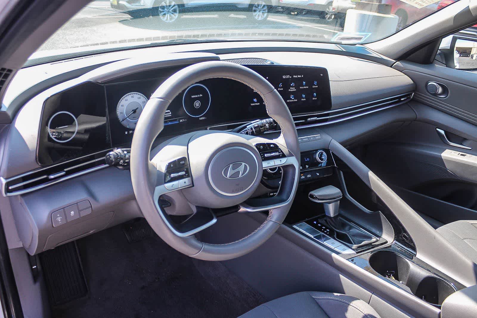 Thumbnail: 2024 Hyundai Elantra - 22