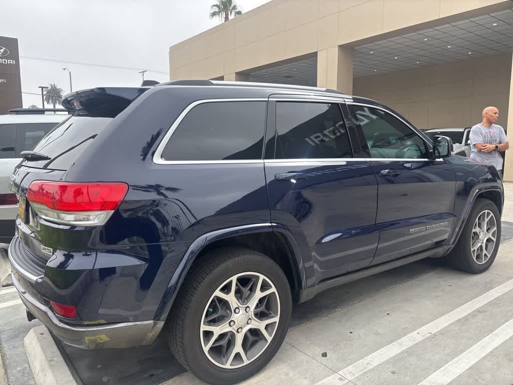 2018 Jeep Grand Cherokee Limited Edition 2