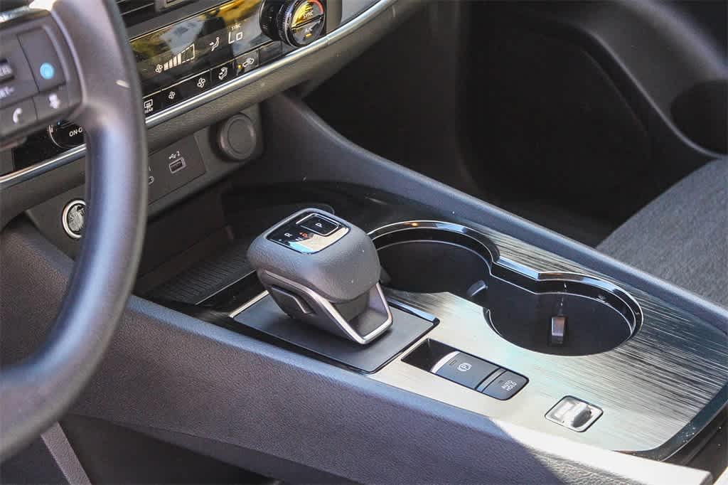 Thumbnail: 2023 Nissan Rogue - 26