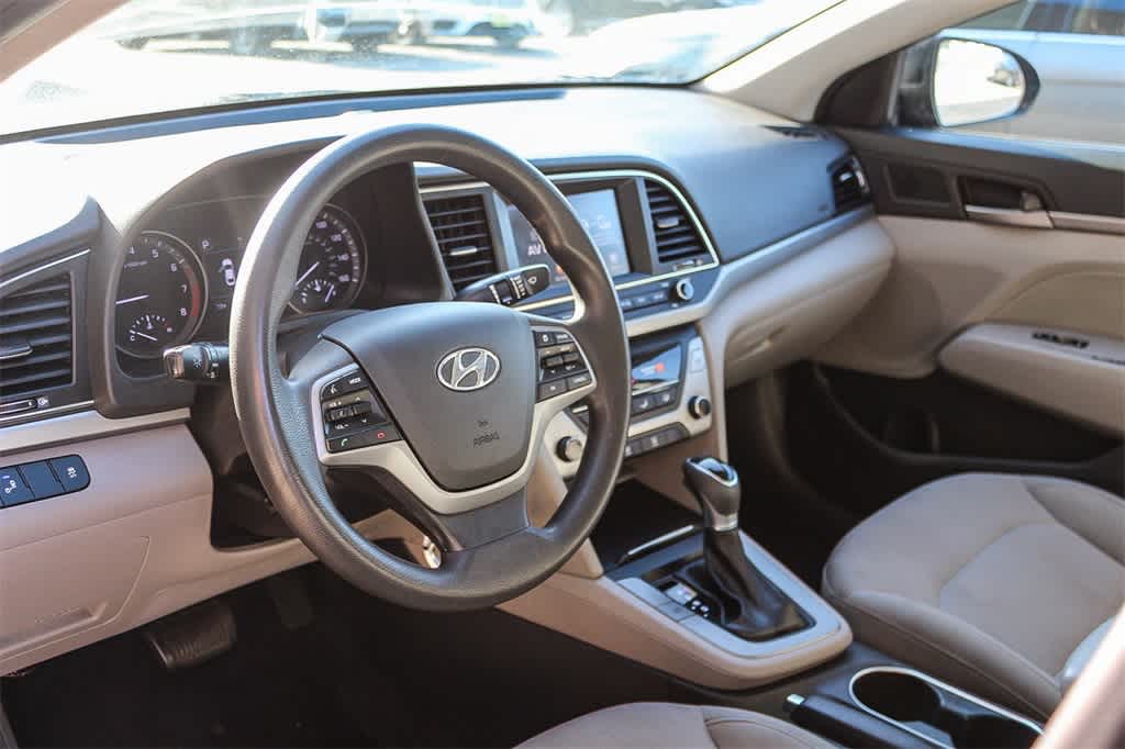 Thumbnail: 2018 Hyundai Elantra - 17