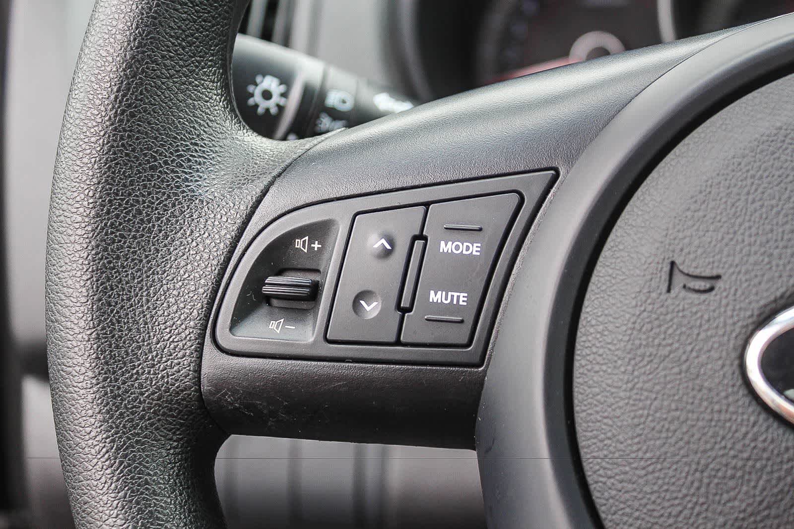 Thumbnail: 2012 Kia Forte - 31