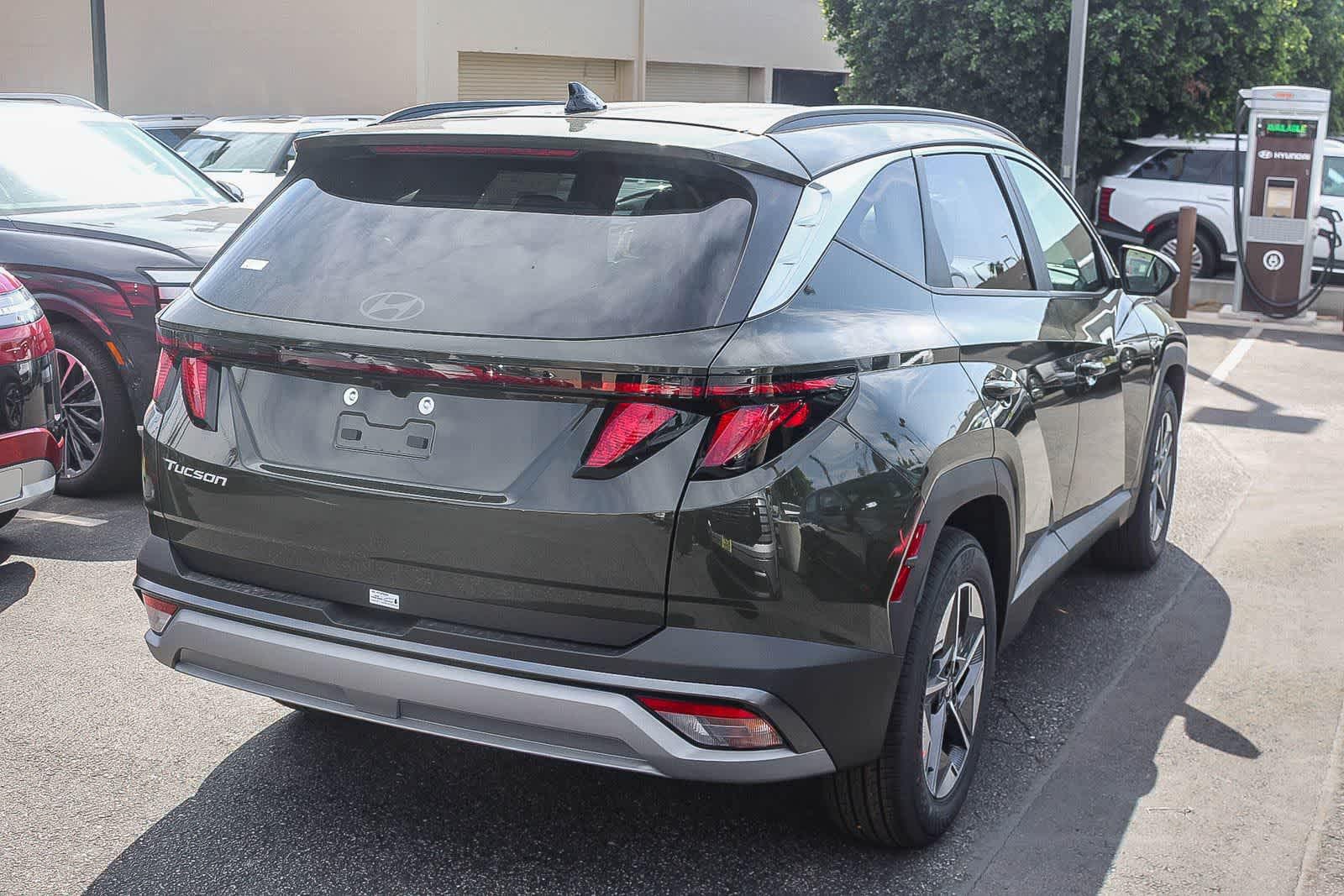 Thumbnail: 2026 Hyundai Tucson - 4