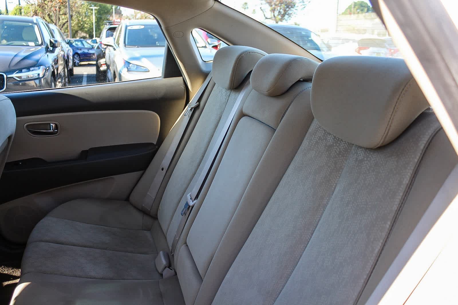 Thumbnail: 2010 Hyundai Elantra - 26