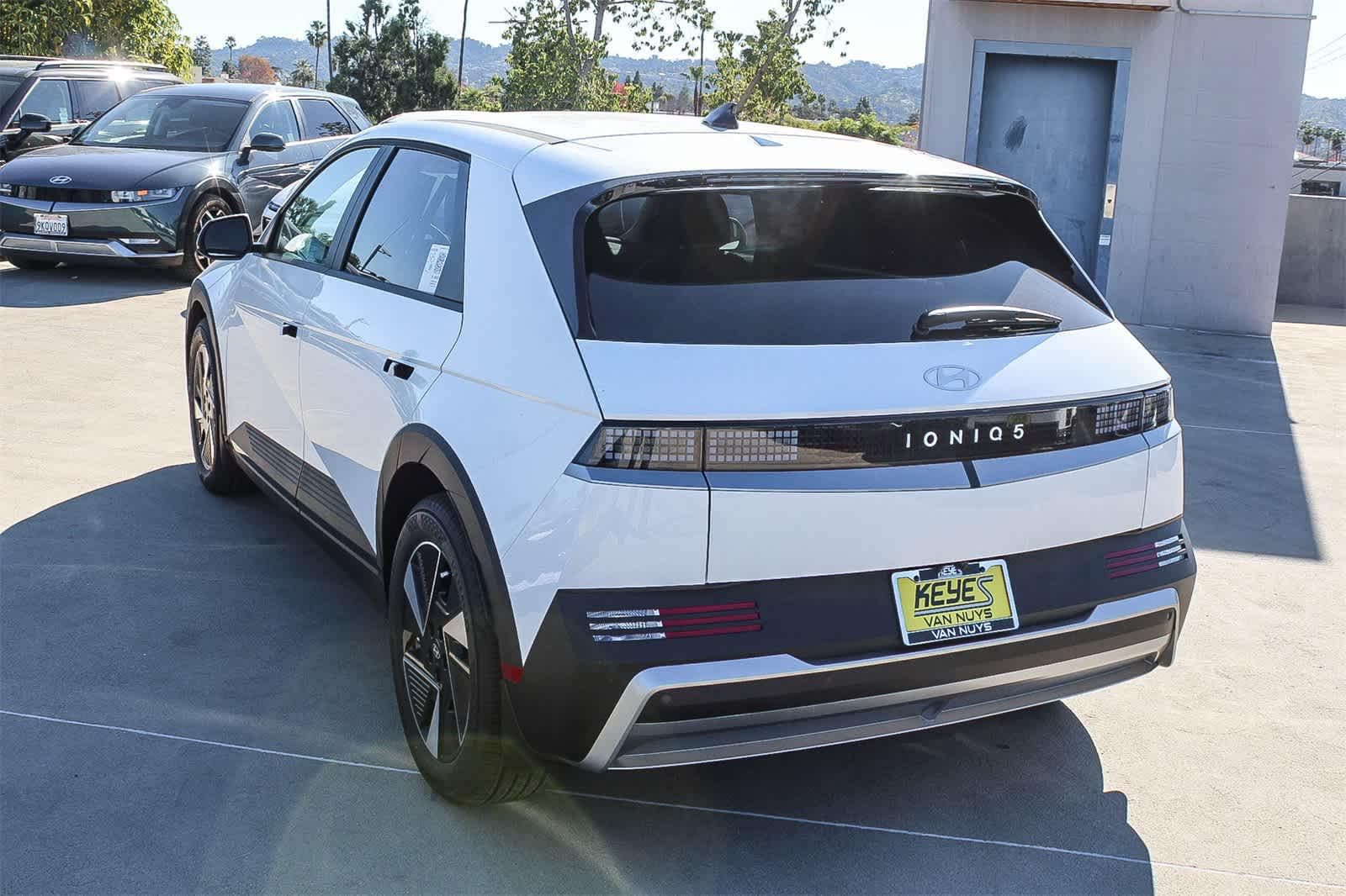 Thumbnail: 2026 Hyundai Ioniq 5 - 7