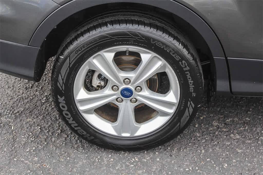 Thumbnail: 2015 Ford Escape - 9