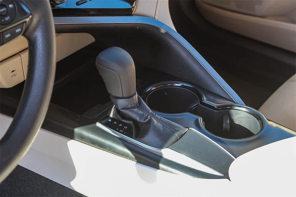 Thumbnail: 2019 Toyota Camry - 23