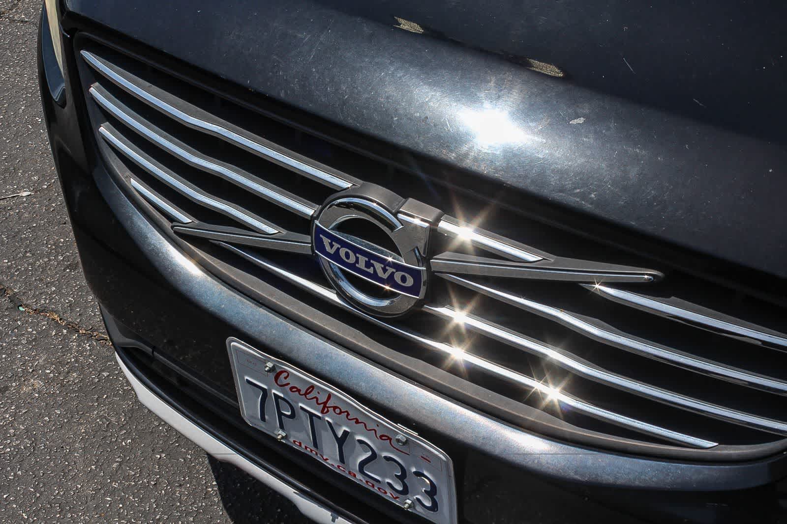 Thumbnail: 2016 Volvo XC60 - 13
