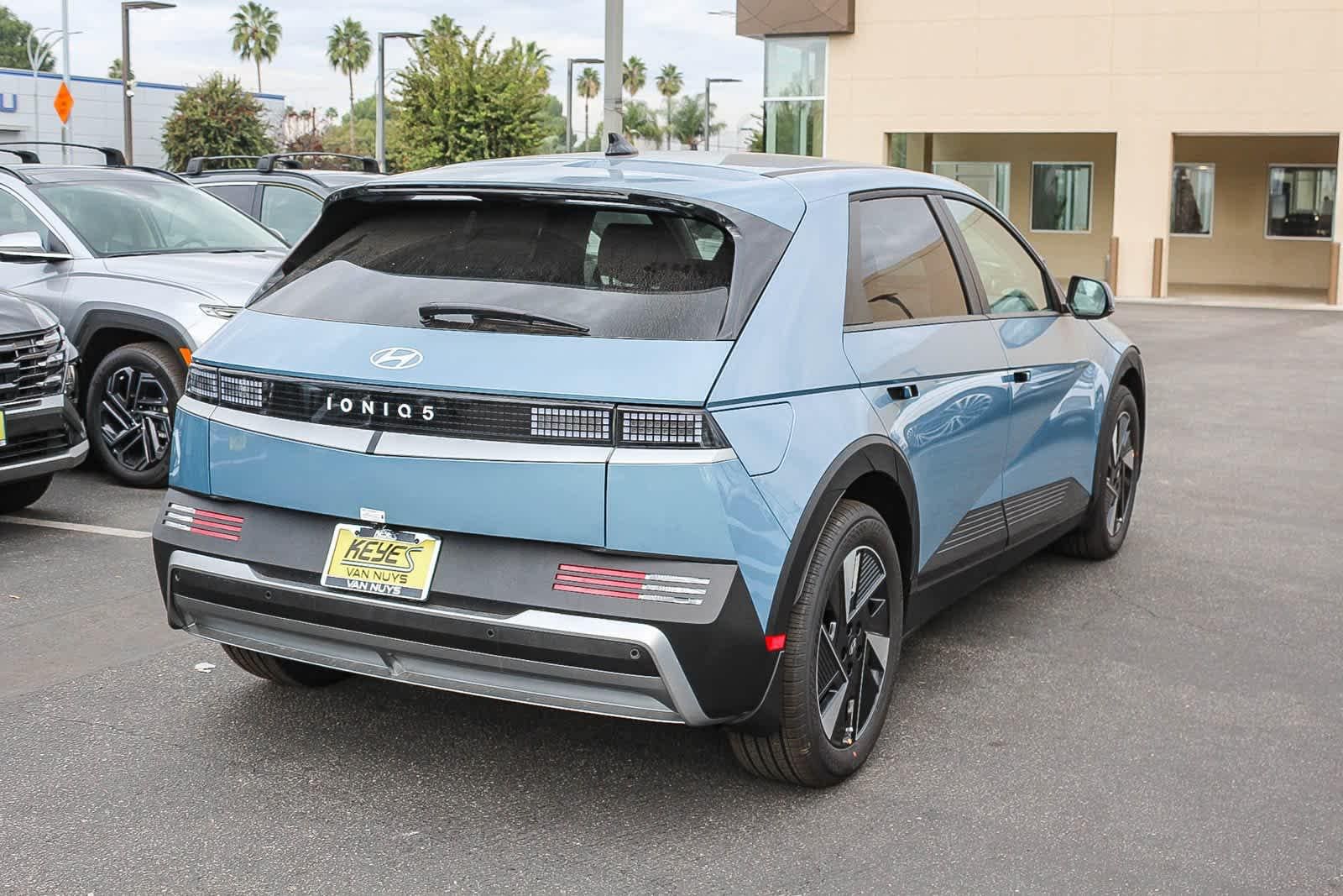 Thumbnail: 2026 Hyundai Ioniq 5 - 4