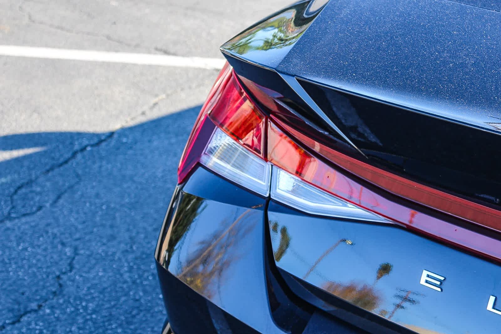 Thumbnail: 2023 Hyundai Elantra - 8