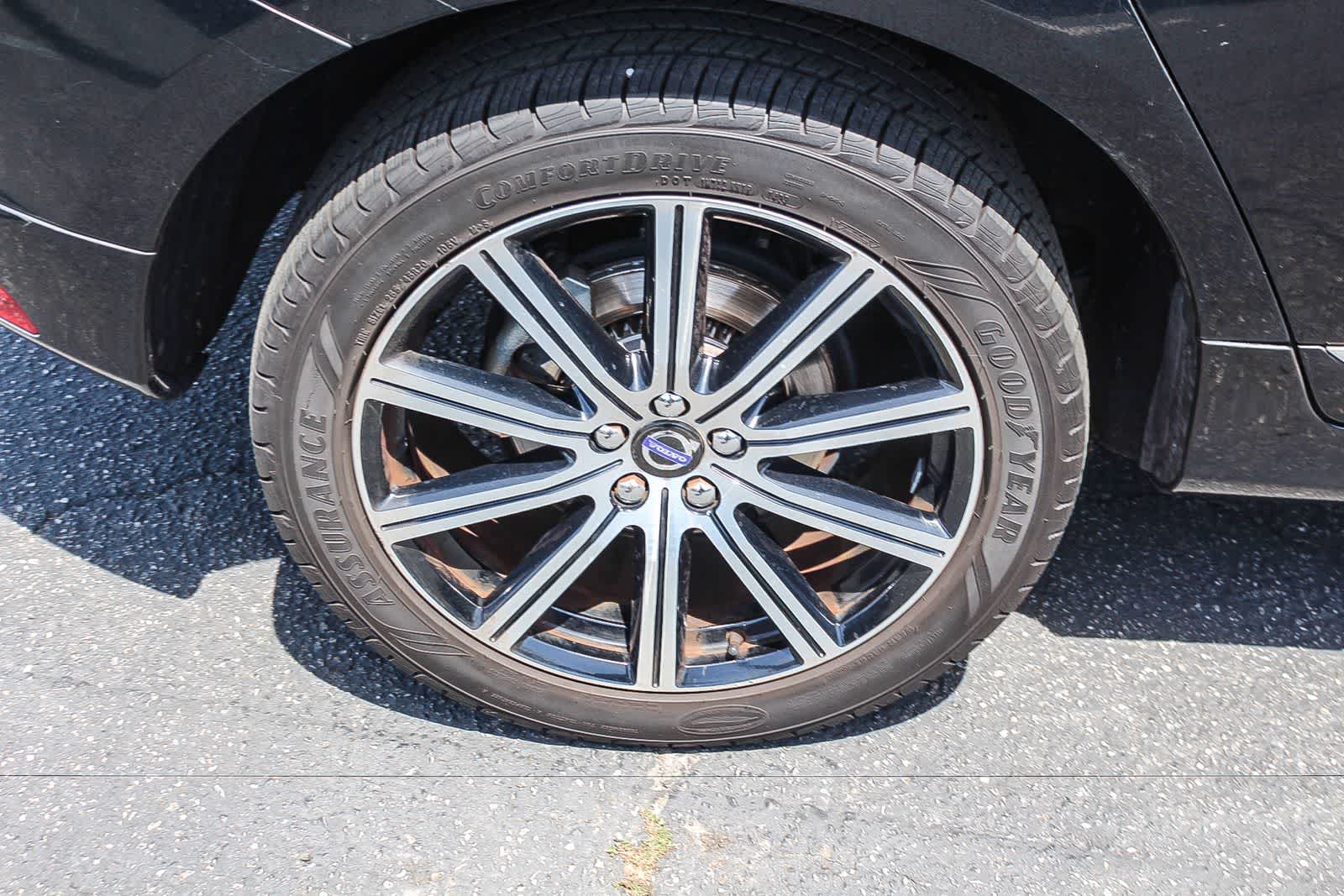 Thumbnail: 2016 Volvo XC60 - 10
