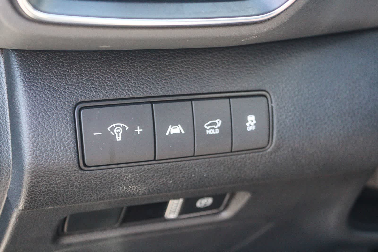 Thumbnail: 2023 Hyundai Santa Fe - 31