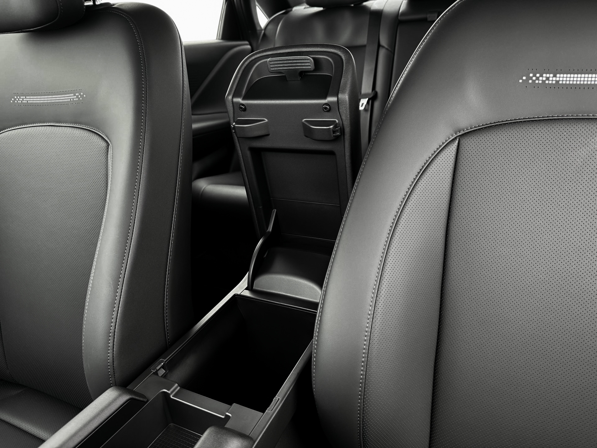 Thumbnail: 2025 Hyundai Ioniq 6 - 18