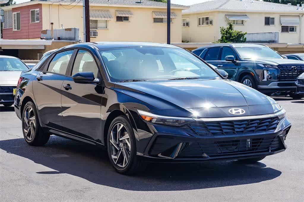 Thumbnail: 2025 Hyundai Elantra - 5