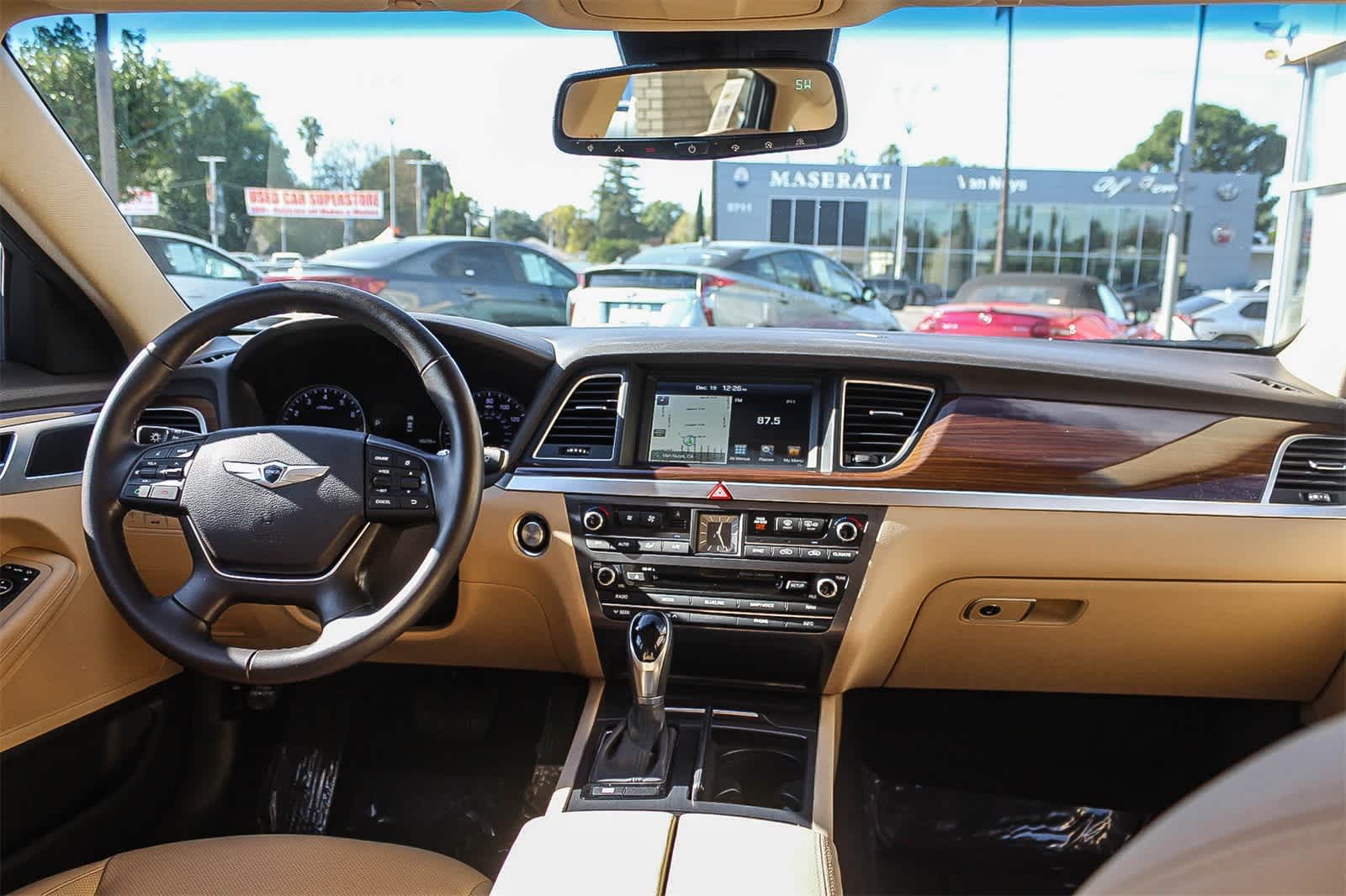 Thumbnail: 2015 Hyundai Genesis - 18