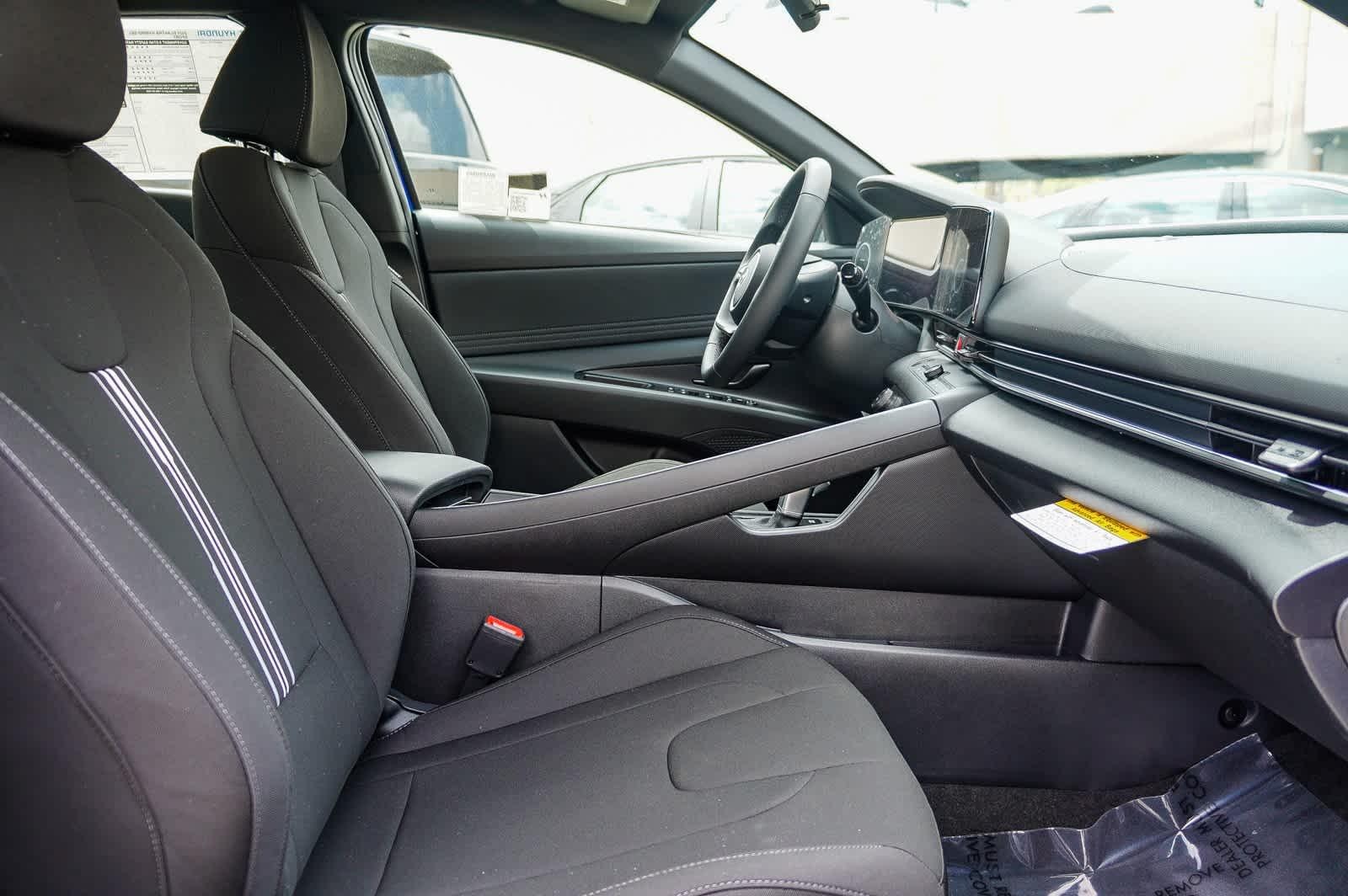 Thumbnail: 2025 Hyundai Elantra - 19