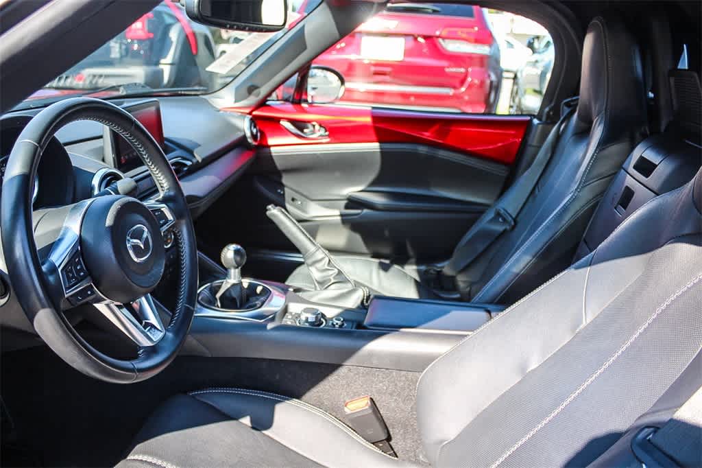 Thumbnail: 2022 Mazda MX-5 Miata - 19