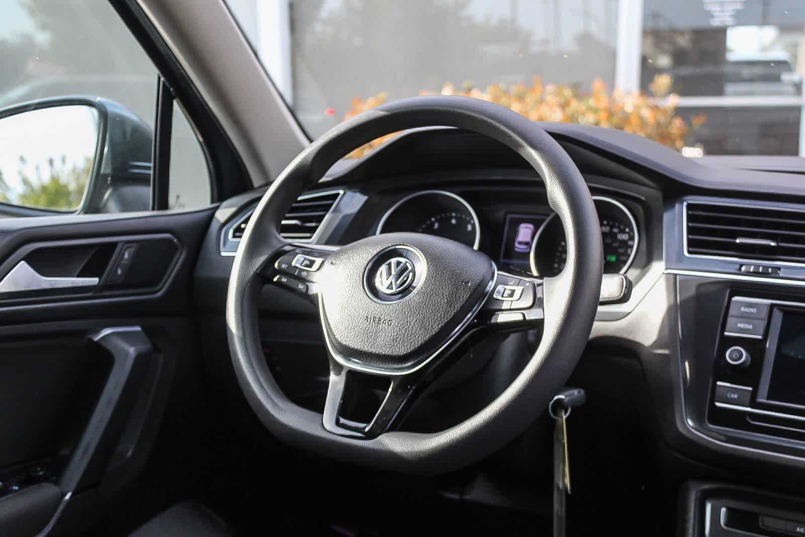 Thumbnail: 2019 Volkswagen Tiguan - 19