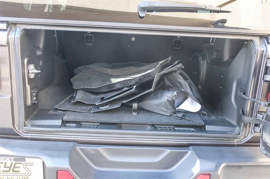 Thumbnail: 2018 Jeep Wrangler - 35