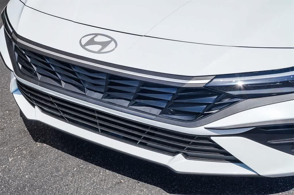 Thumbnail: 2025 Hyundai Elantra - 8