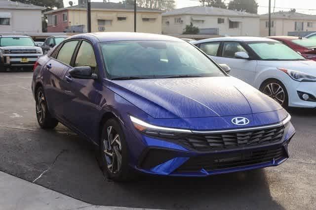 Thumbnail: 2025 Hyundai Elantra - 3