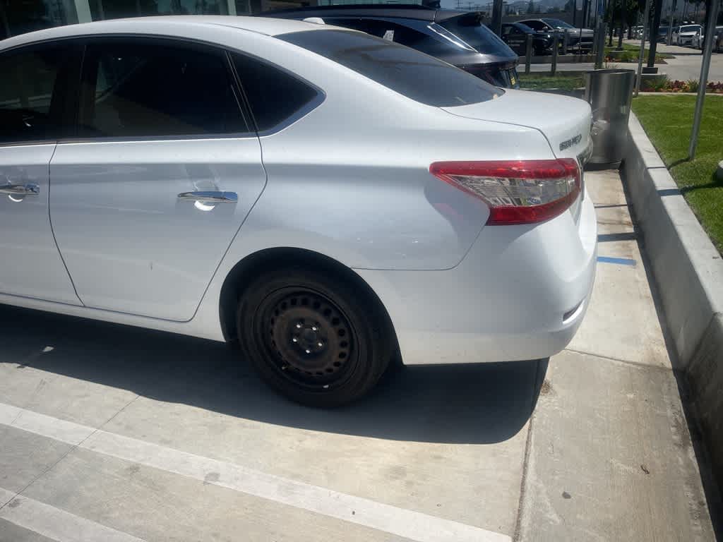 Thumbnail: 2015 Nissan Sentra - 9